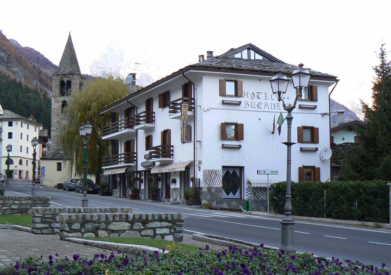 Pré-Saint-Didier Hotel Bucaneve מראה חיצוני תמונה